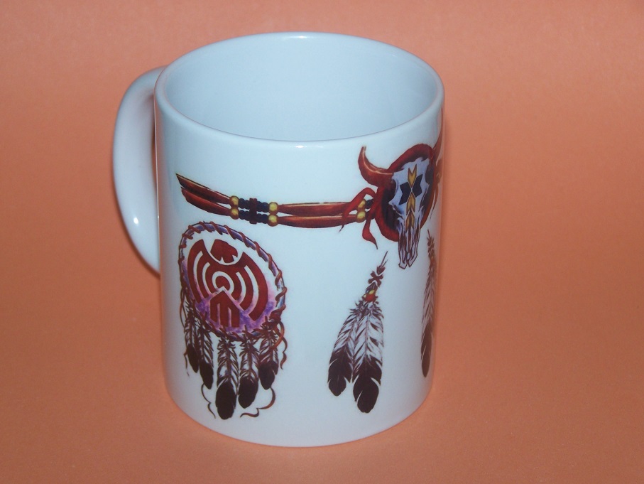 hrnek s indiánskými symboly 1