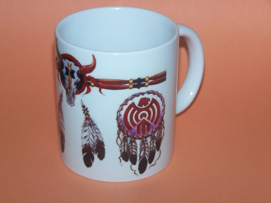 hrnek s indiánskými symboly 1